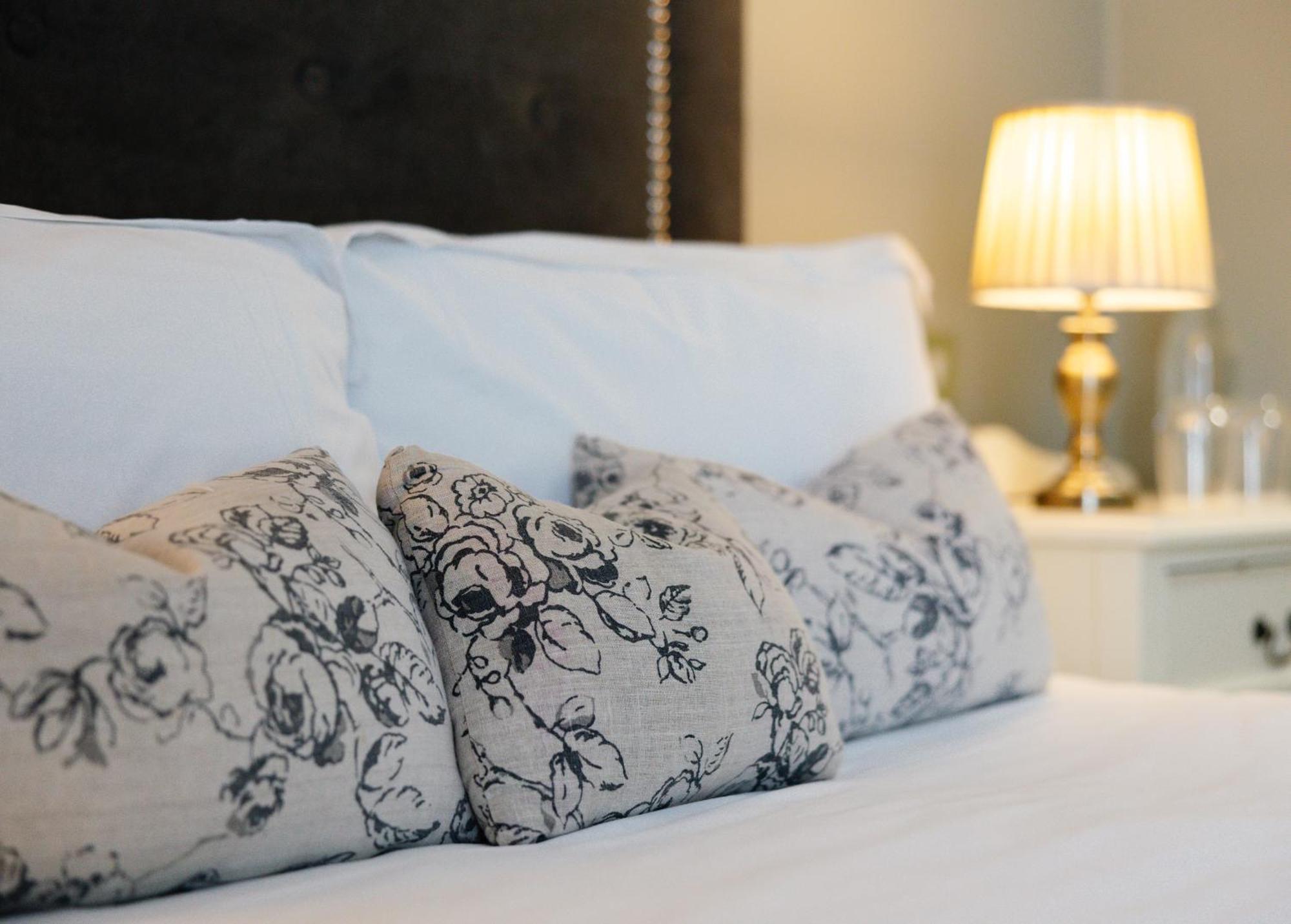 Conyngham Arms Hotel 슬레인 외부 사진