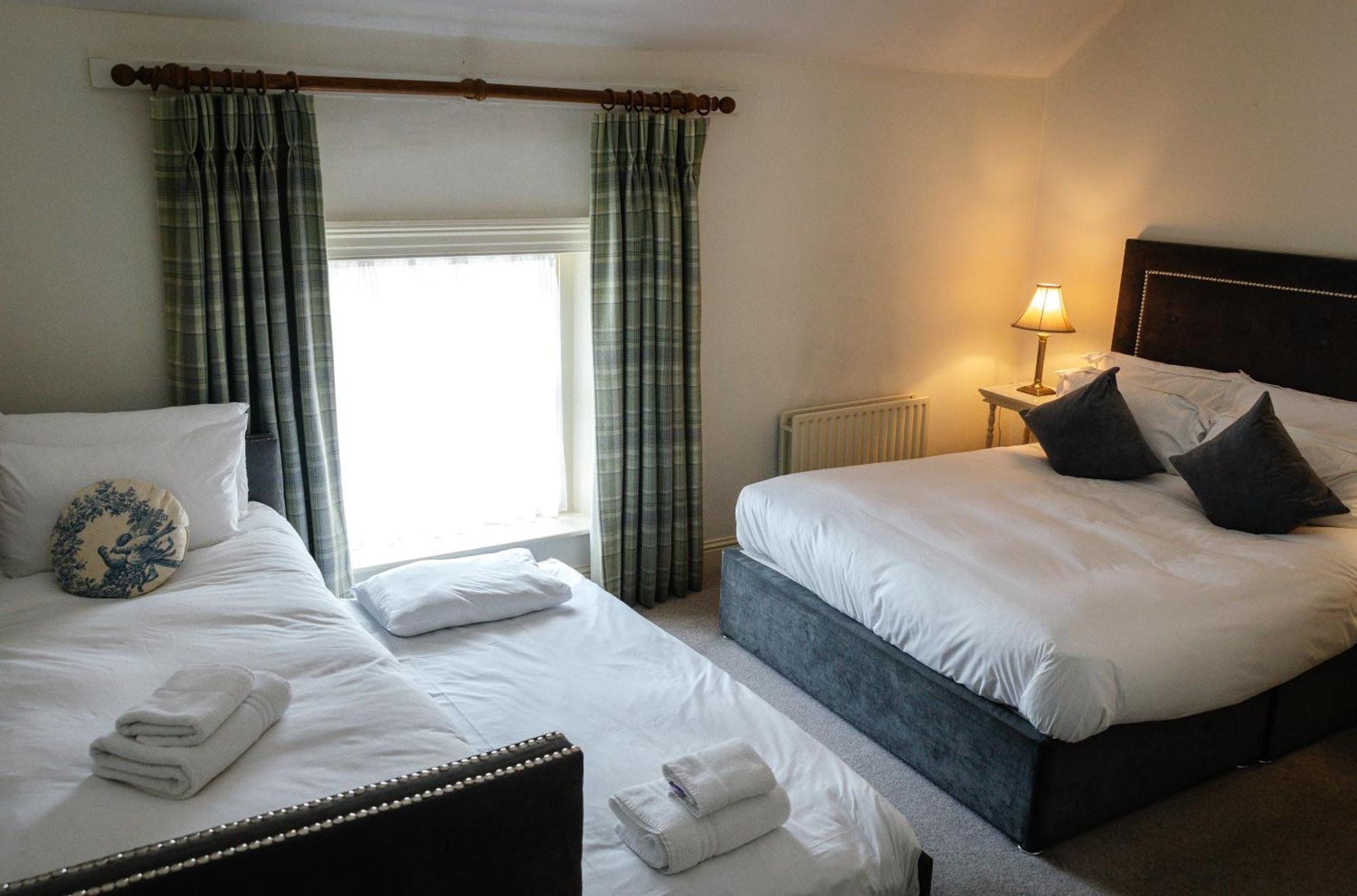 Conyngham Arms Hotel 슬레인 외부 사진