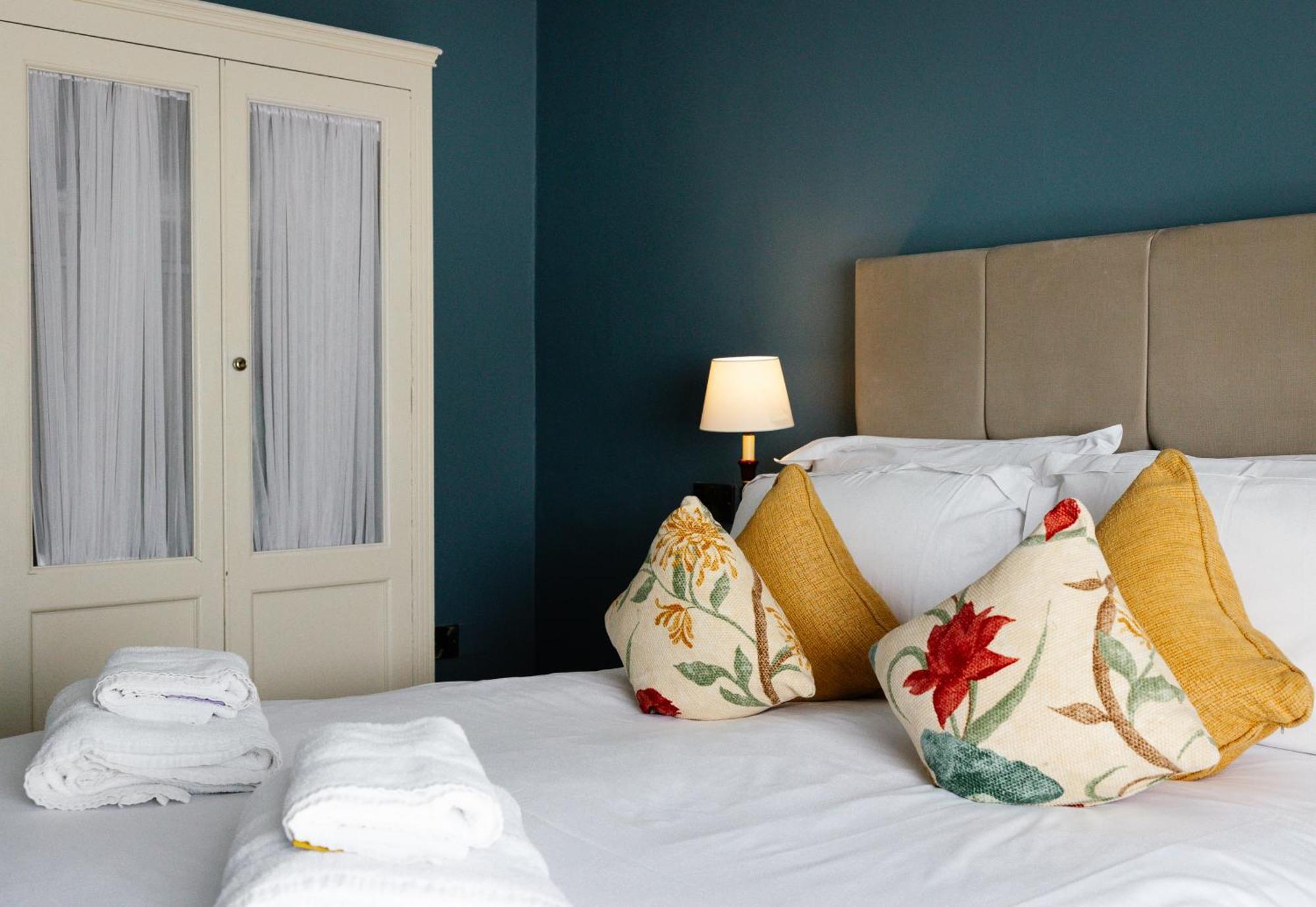 Conyngham Arms Hotel 슬레인 외부 사진